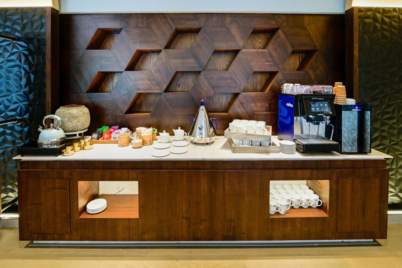 Vivanta Bengaluru Residency Road Экстерьер фото