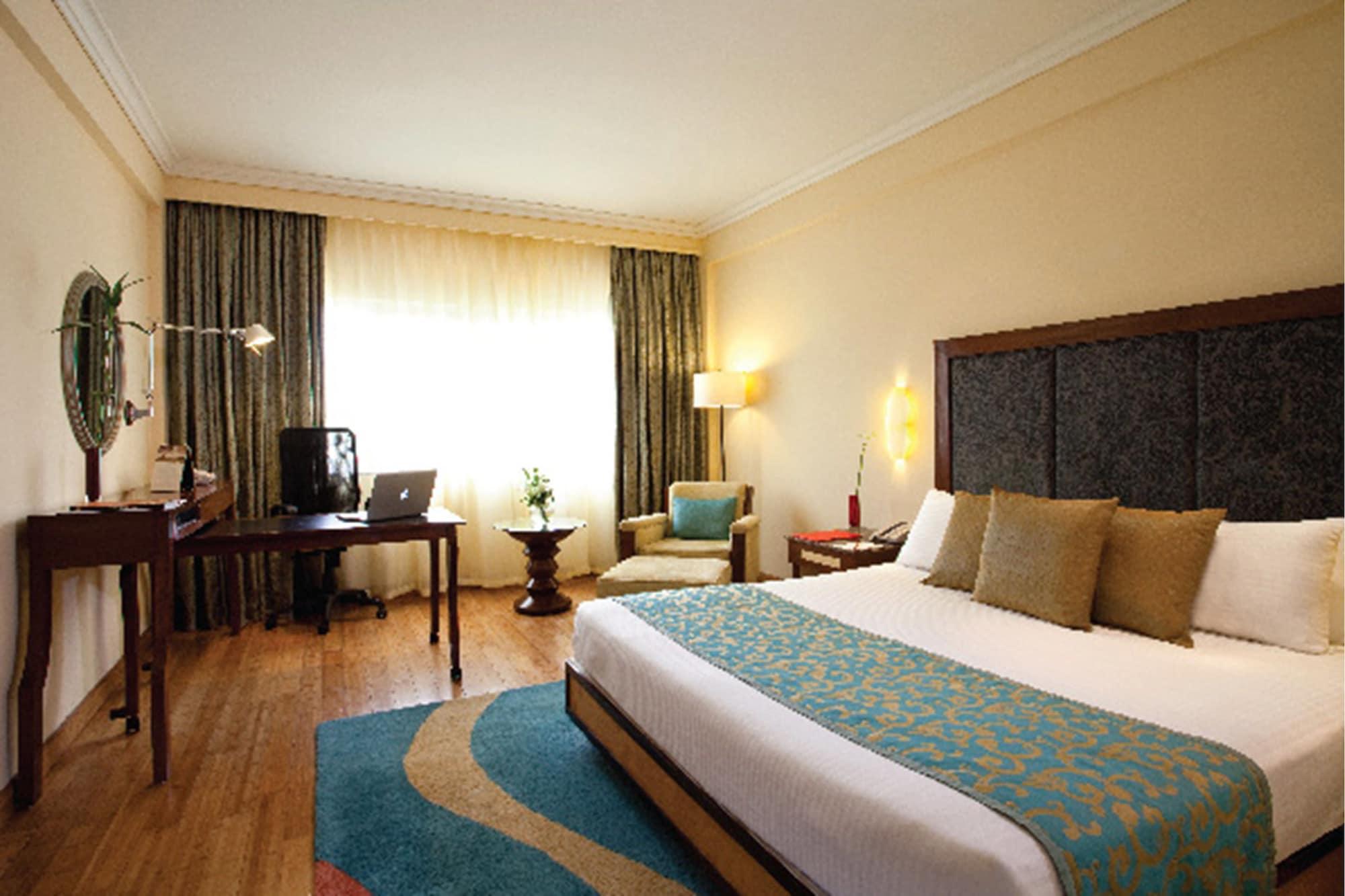 Vivanta Bengaluru Residency Road Экстерьер фото