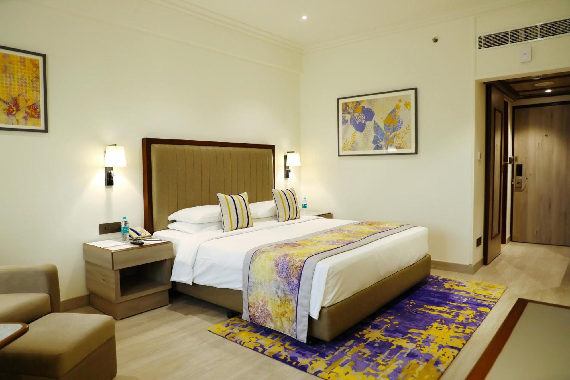 Vivanta Bengaluru Residency Road Экстерьер фото