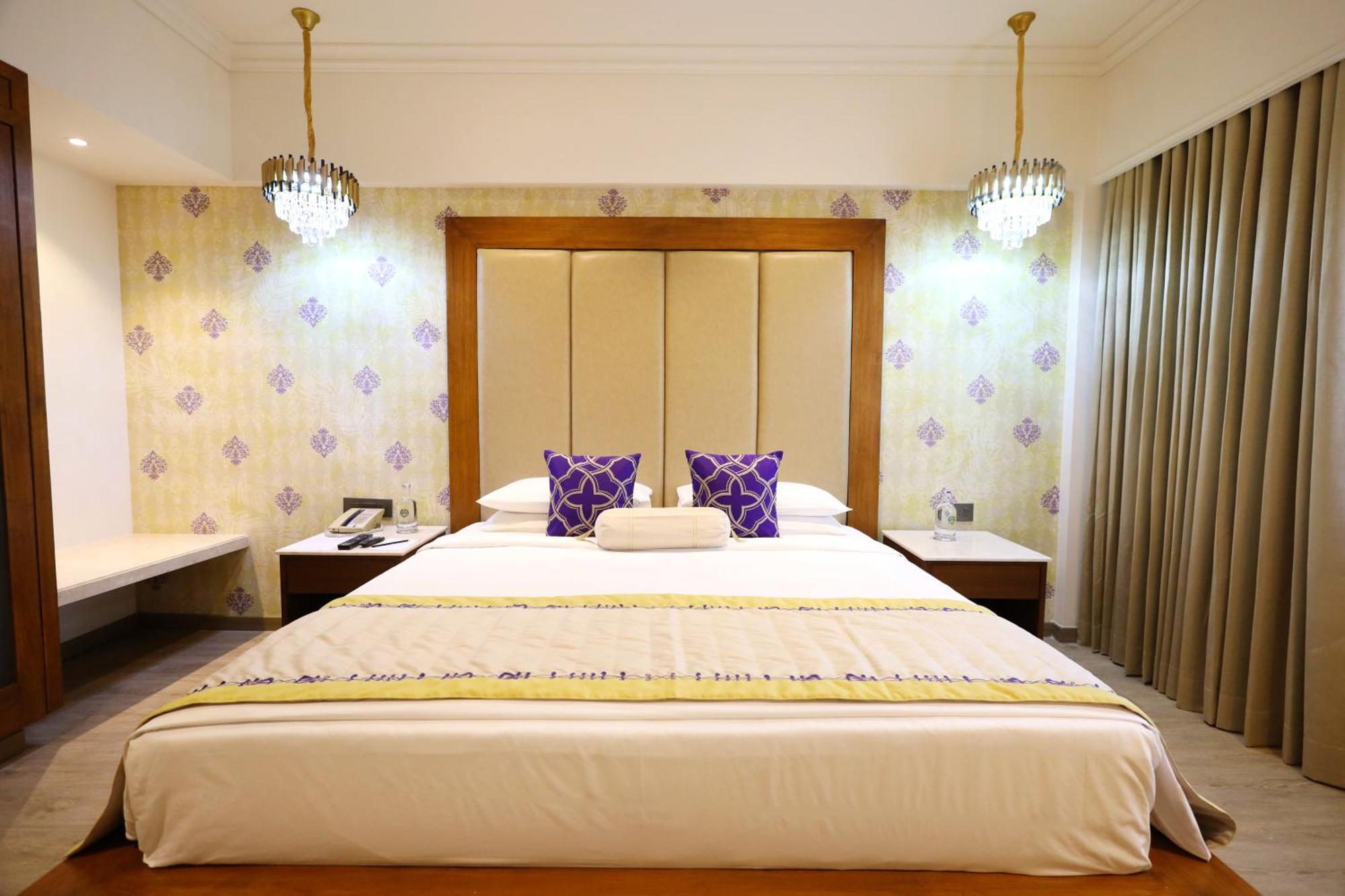 Vivanta Bengaluru Residency Road Экстерьер фото