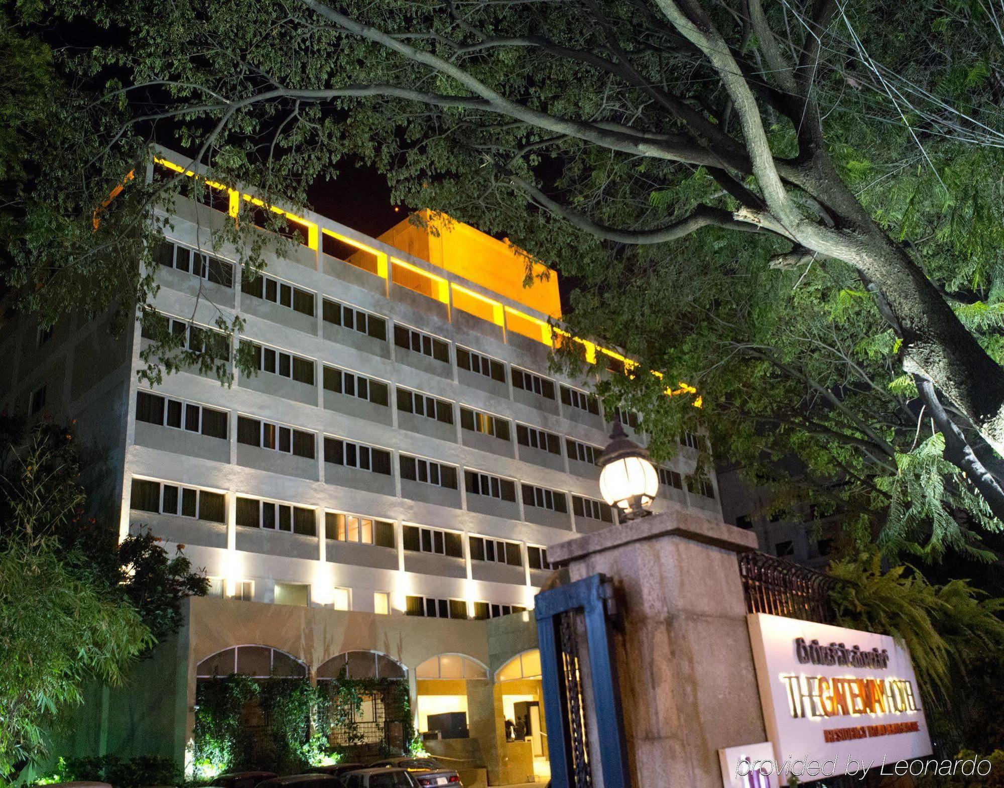 Vivanta Bengaluru Residency Road Экстерьер фото